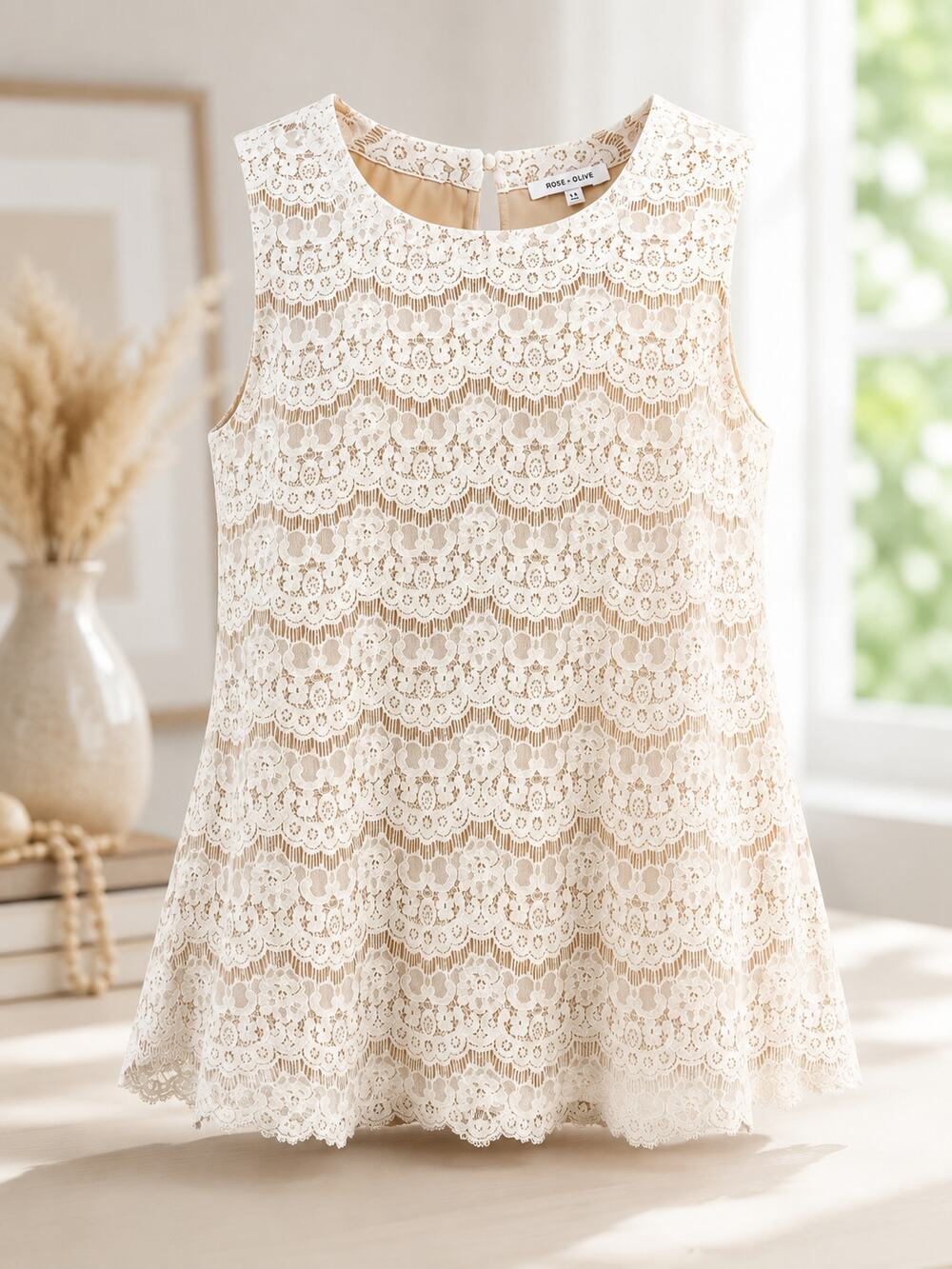 Rose + Olive 1X Ivory Floral Lace Sleeveless Blouse Keyhole Back Plus Size